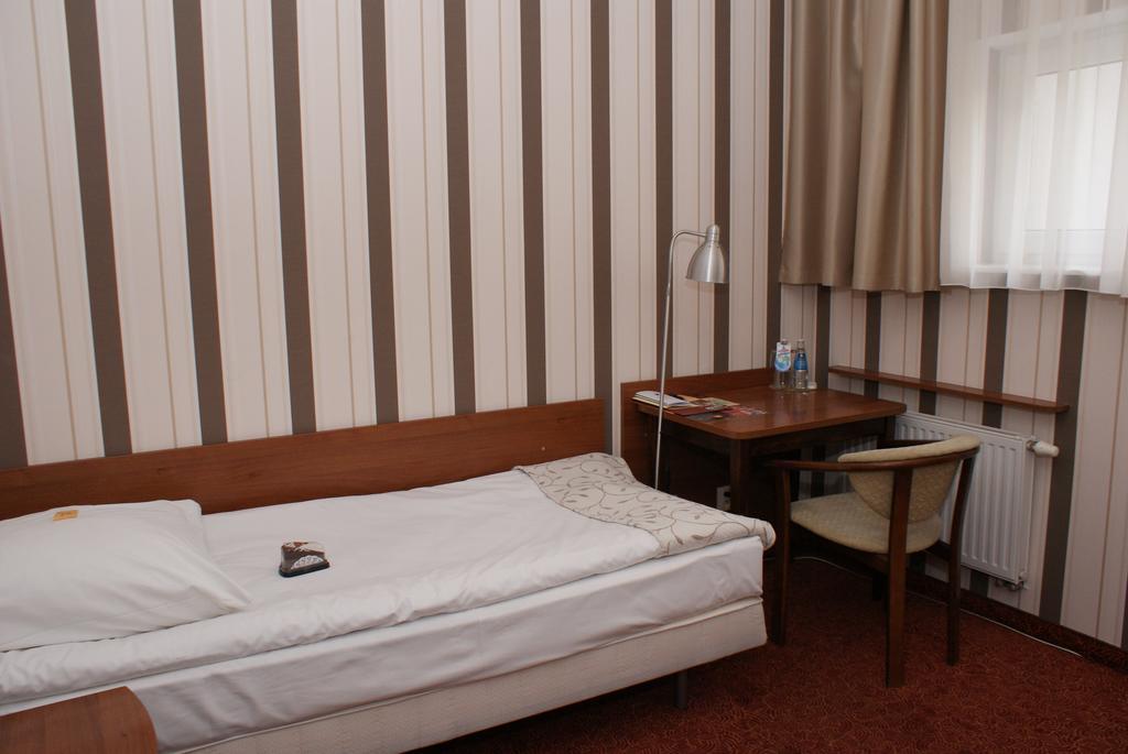 Grot Hotel Мальборк Екстер'єр фото