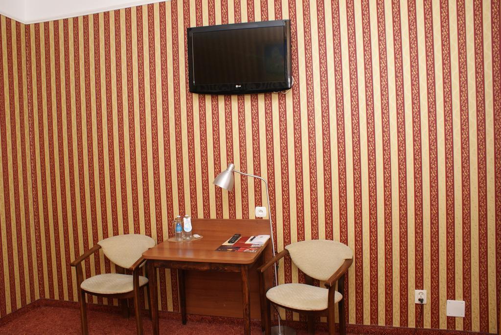 Grot Hotel Мальборк Екстер'єр фото
