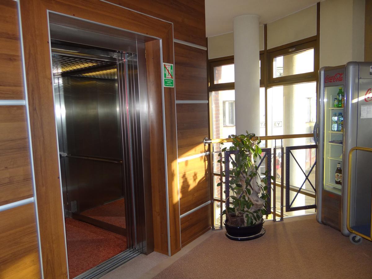 Grot Hotel Мальборк Екстер'єр фото