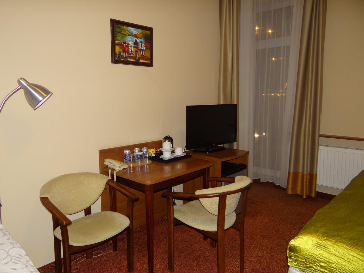 Grot Hotel Мальборк Екстер'єр фото