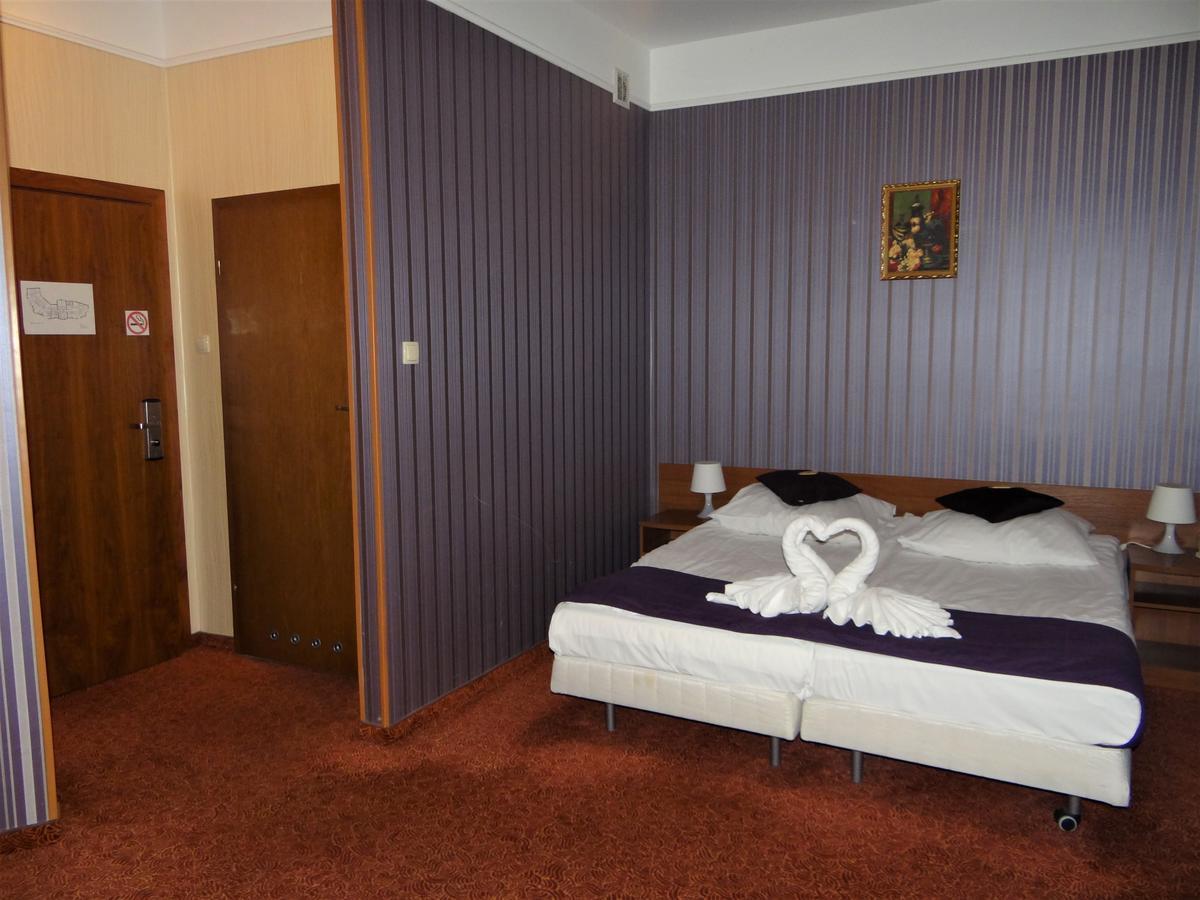 Grot Hotel Мальборк Екстер'єр фото