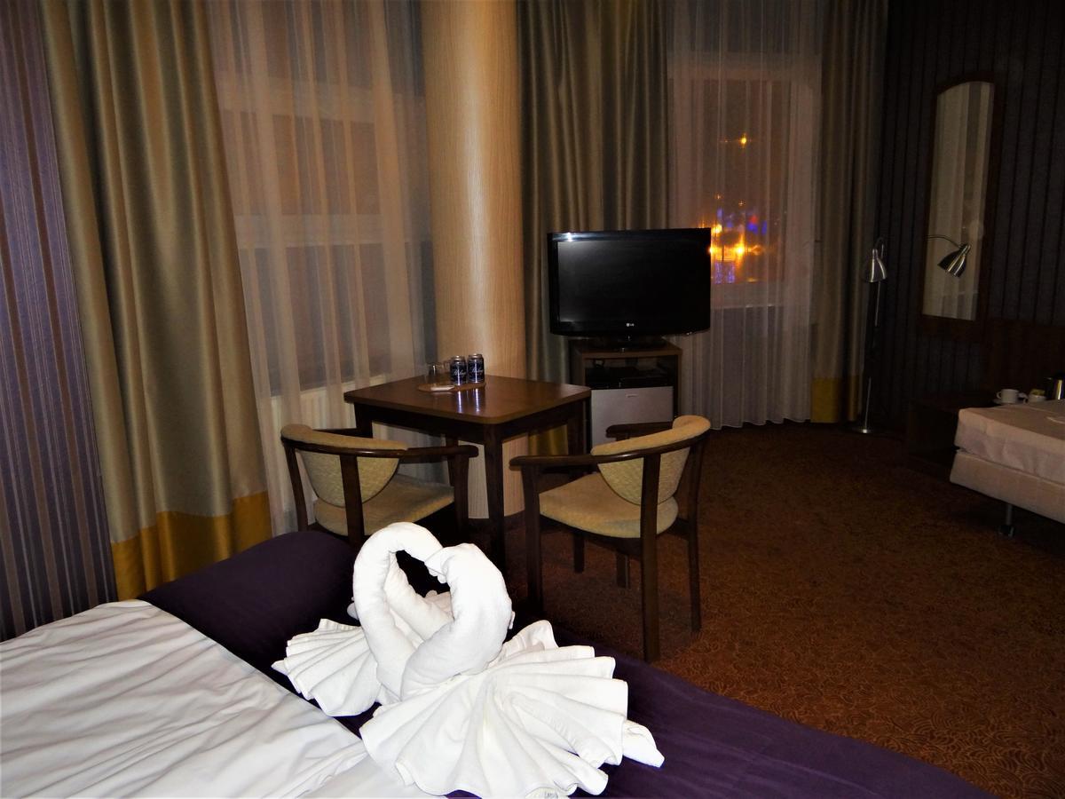 Grot Hotel Мальборк Екстер'єр фото