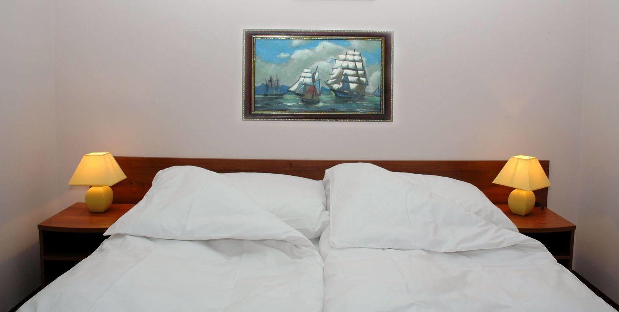 Grot Hotel Мальборк Екстер'єр фото